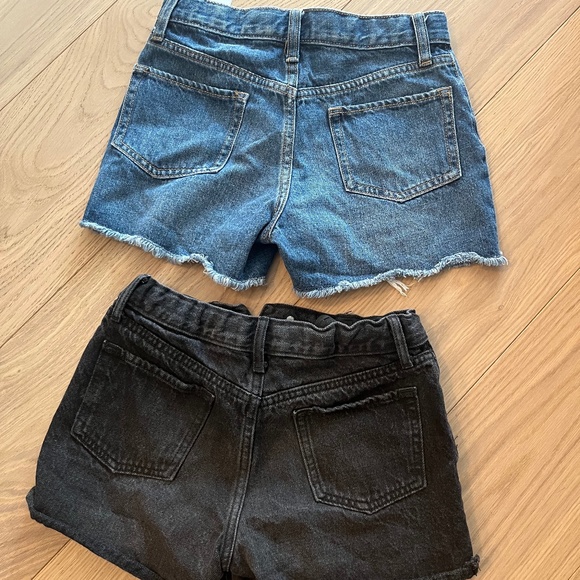 YOUTH - Old Navy denim shorts.  Mint condition.  Size 12 youth - Picture 2 of 3